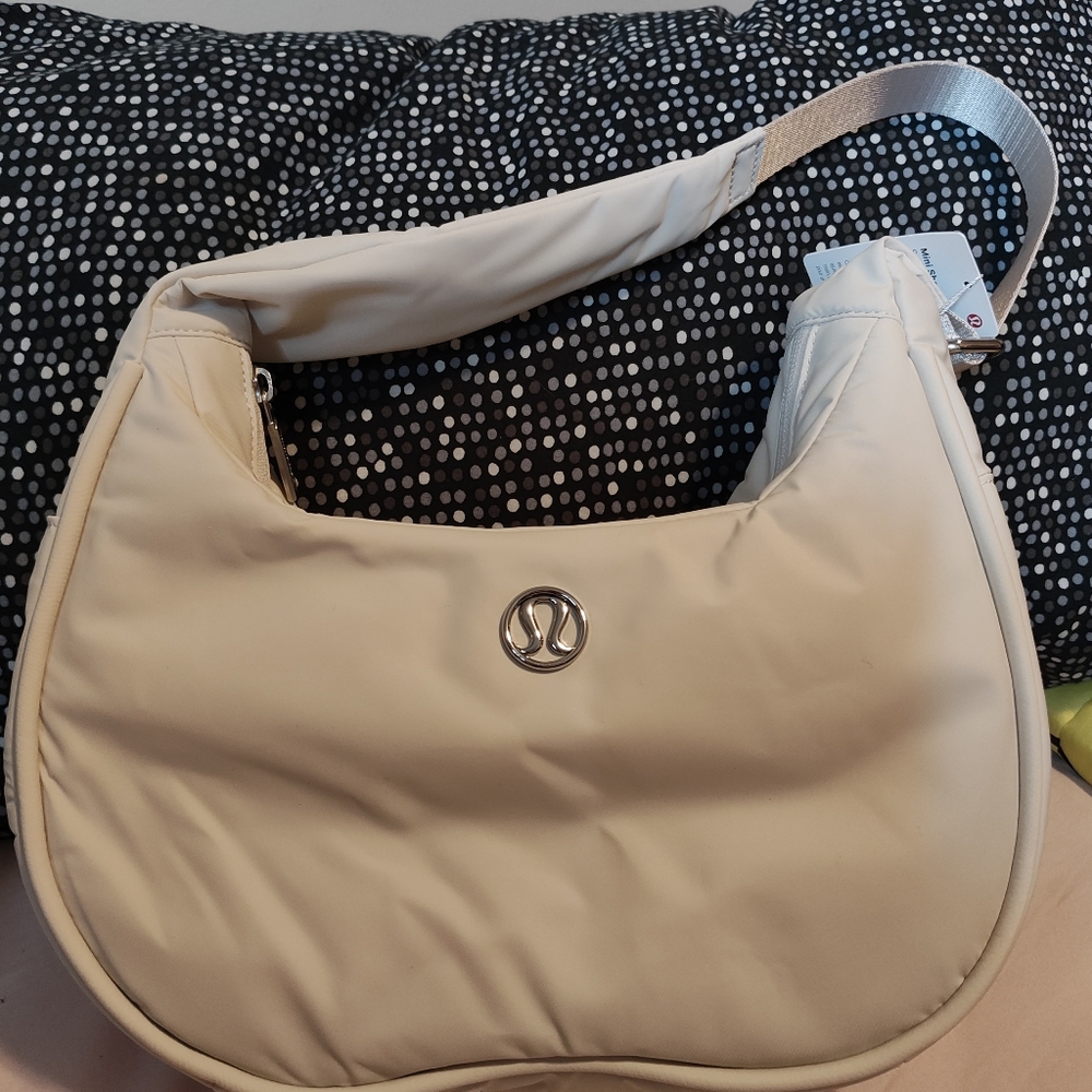 Lululemon mini shoulder Bag white Opal
